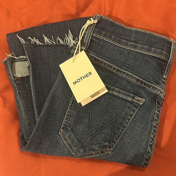 Mother Insider Crop Step Fray in Girl Crush - Picture 7 of 8